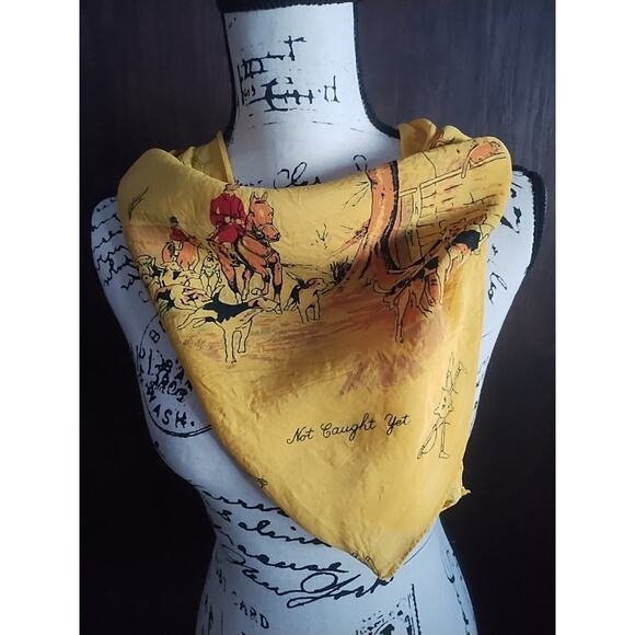 Vintage Equestrian Fox Hunting Dogs Hounds Yellow English Scarf 29 x 30 square - Picture 1 of 15